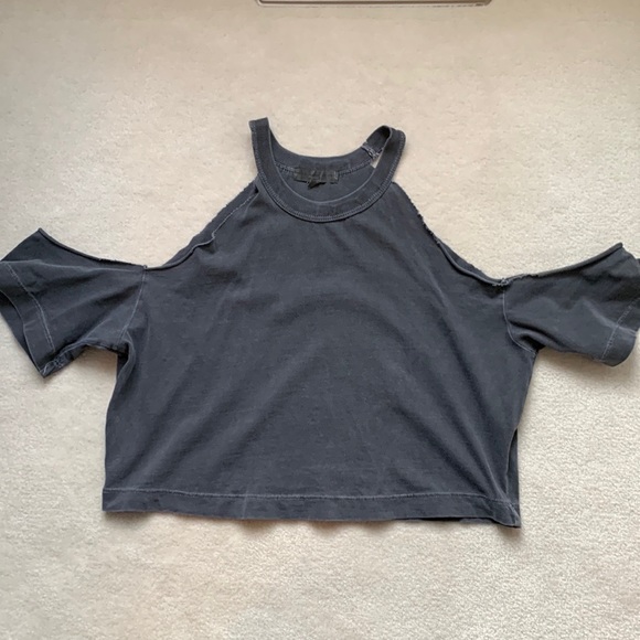 Urban Outfitters Cropped Tee - Picture 1 of 4